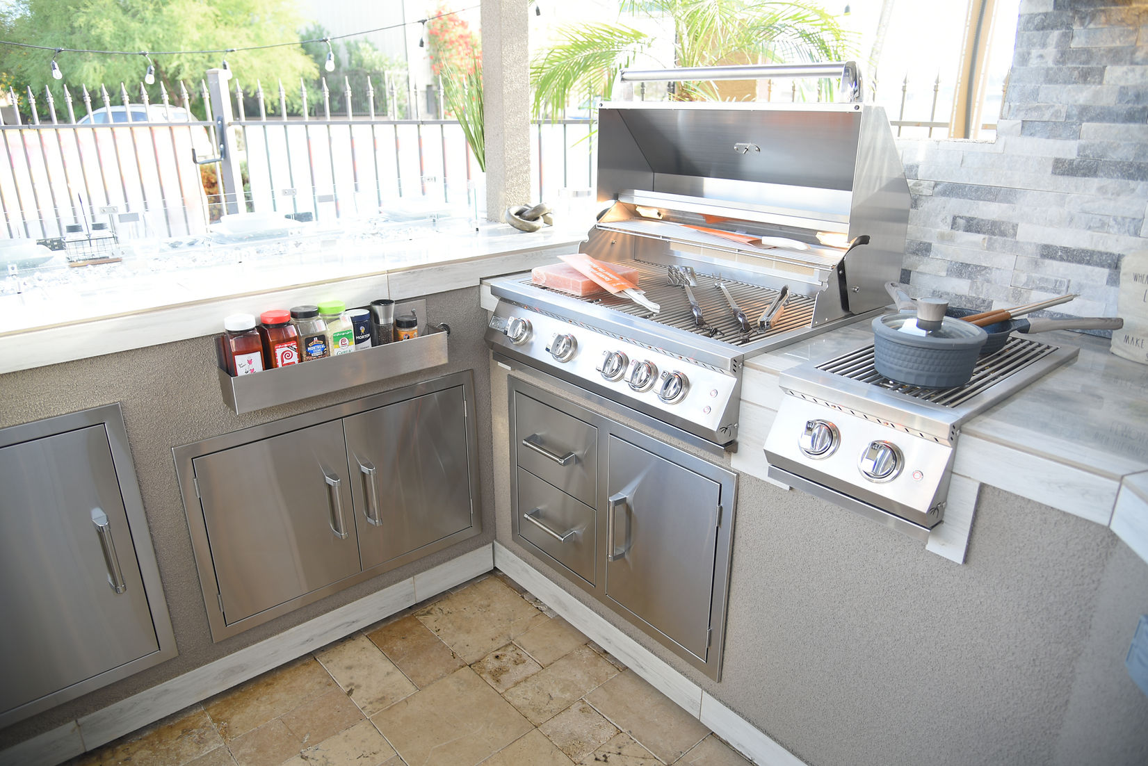 KoKoMo Outdoor Kitchen